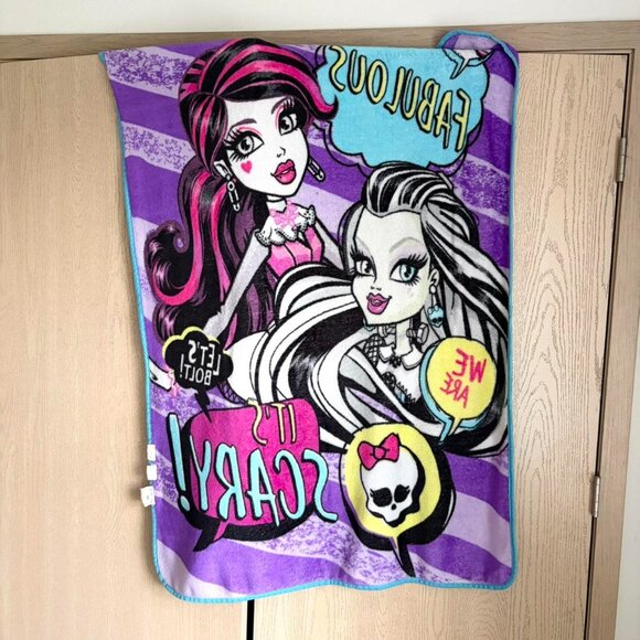 Monster High 2016 Throw Blanket - Picture 4 of 6